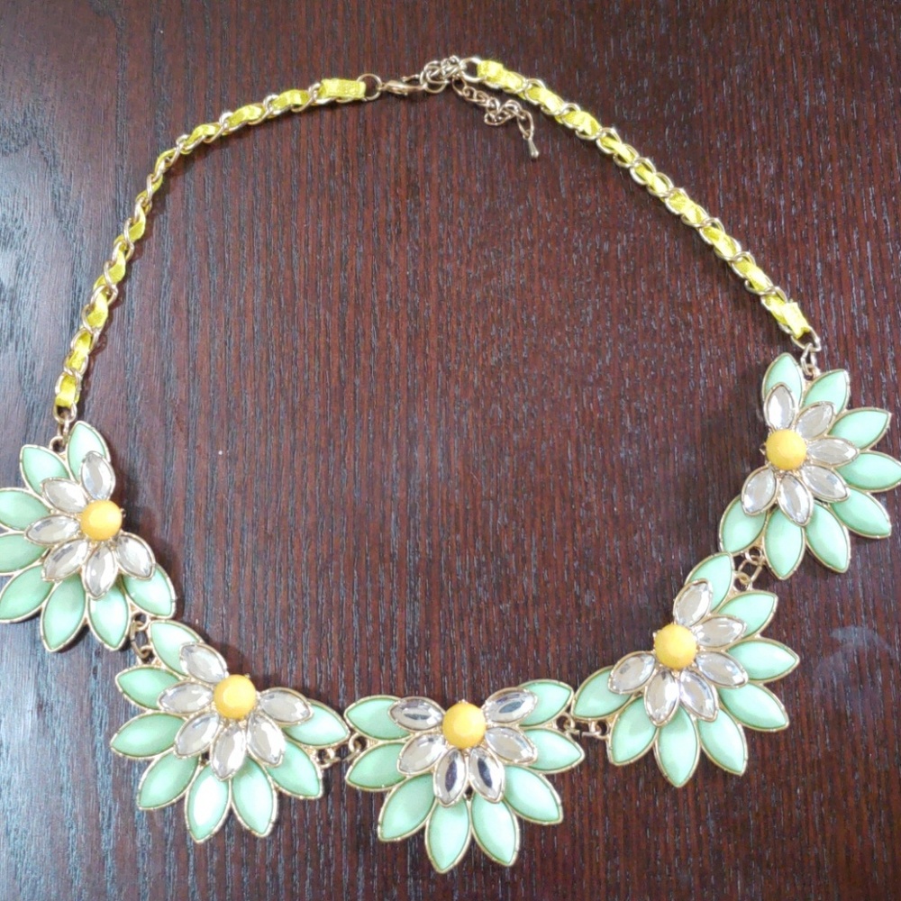 Flower necklace